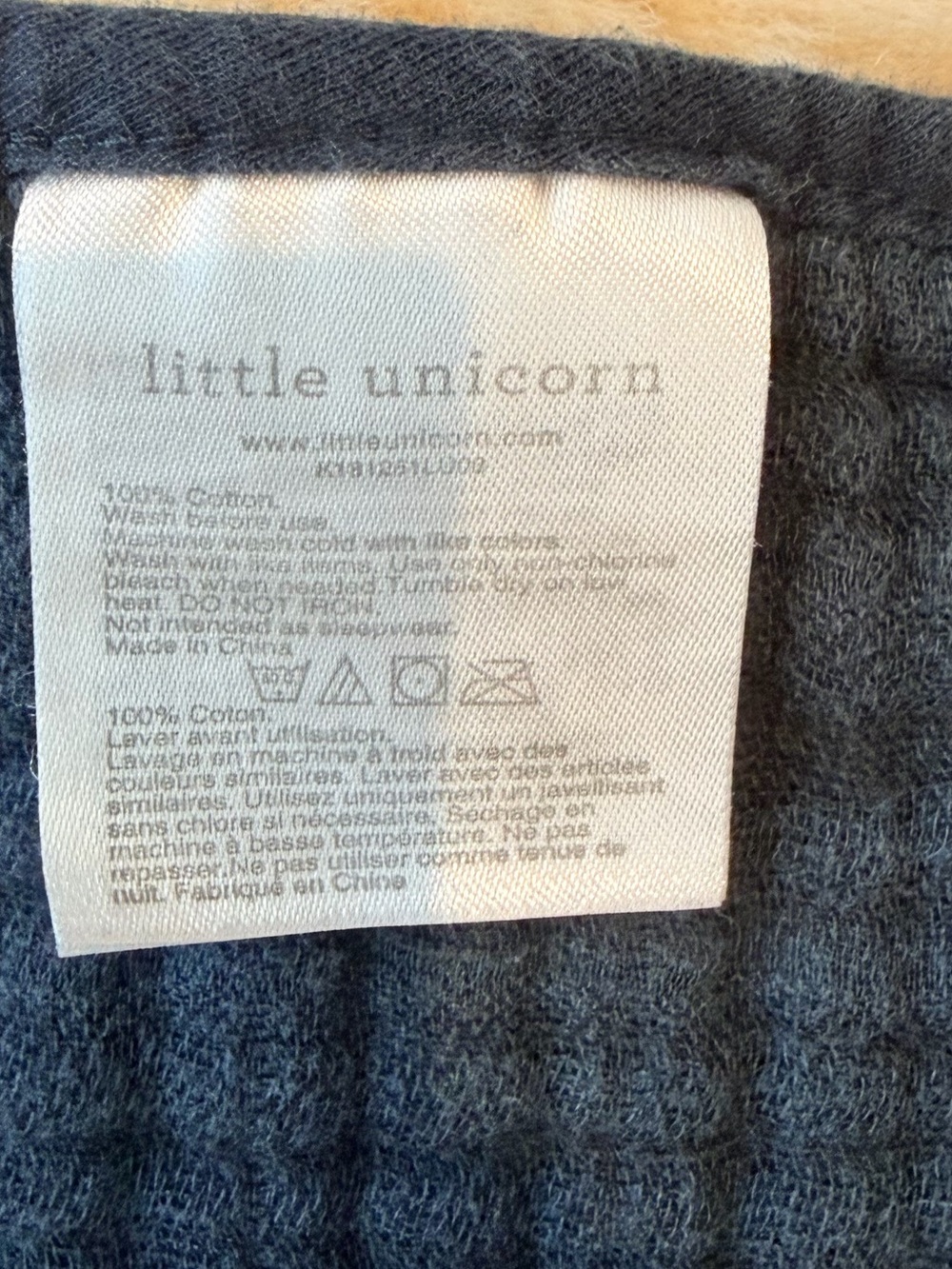 Little Unicorn Muslin Swaddle / Light Stroller Beach Coverage & Two Burp Clothes - Picture 8 of 9
